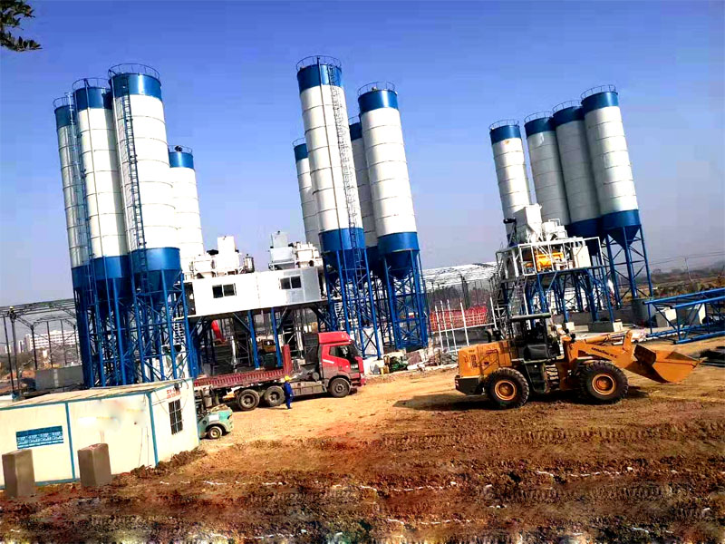 大型商品混凝土攪拌站中的攪拌主機(jī)在冬季保養(yǎng)措施來了，請(qǐng)收藏！