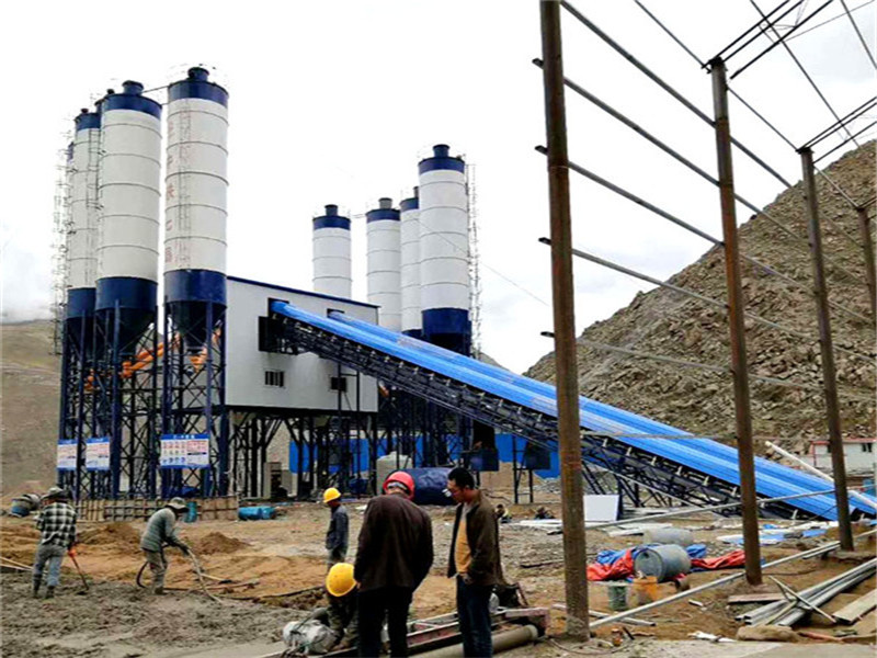 橋梁建設(shè)用的混凝土攪拌站設(shè)備，大型120工程商砼攪拌站廠家